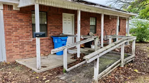 Exterior - 602 NW 4th St, Checotah, OK 74426 photo 5 of 10