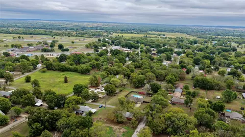 View/Area - 602 NW 4th St, Checotah, OK 74426 photo 4 of 5