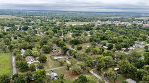 View/Area - 602 NW 4th St, Checotah, OK 74426 photo 3 of 5