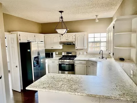 9515 E 99th Pl, Tulsa, OK 74133 photo 7