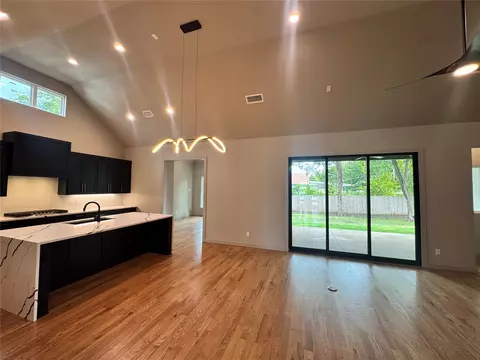 Living - 6560 E 128th St S, Bixby, OK 74008 photo 1 of 3