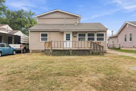 3706 W 42nd Pl, Tulsa, OK 74107