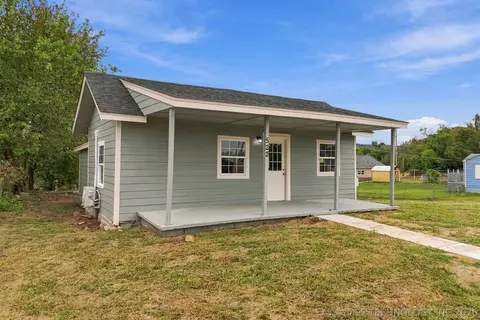 522 N Franklin Ave, Sand Springs, OK 74063