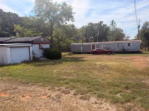 2411 Arapaho Rd, Sulphur, OK 73086