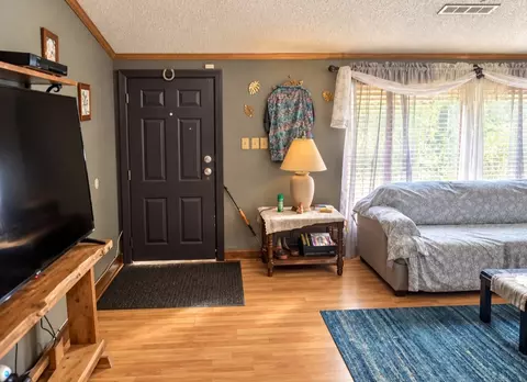 Entry Way - 215 Dozer Bnd, Eufaula, OK 74432 photo 1 of 2