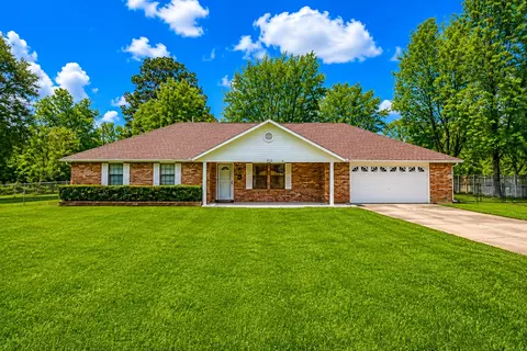 306 SE 4th St, Antlers, OK 74523