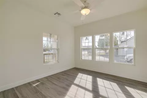Living - 502 N Broadway St, Checotah, OK 74426 photo 5 of 5