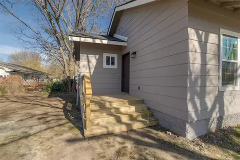 Exterior - 502 N Broadway St, Checotah, OK 74426 photo 5 of 7