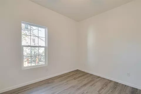 Bedroom - 502 N Broadway St, Checotah, OK 74426 photo 5 of 6