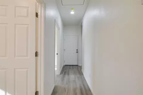 Entry Way - 502 N Broadway St, Checotah, OK 74426 photo 4 of 4