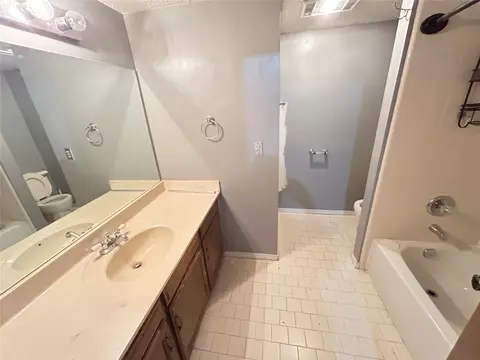 Bath - 8315 E 65th St, Tulsa, OK 74133 photo 2 of 6
