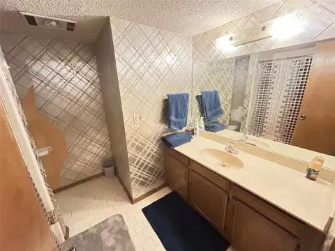 Bath - 8315 E 65th St, Tulsa, OK 74133 photo 5 of 6