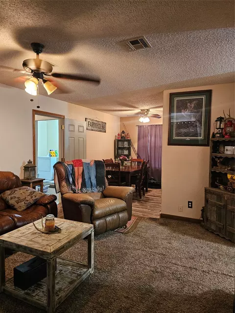 Living - 106441 S 4163 Rd, Checotah, OK 74426 photo 2 of 3