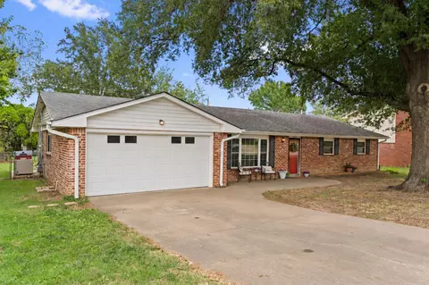 1250 Macklyn Ln, Bartlesville, OK 74006