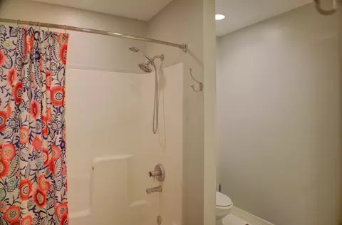 Bath - 5011 E 110th St, Tulsa, OK 74137 photo 6 of 8