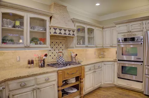 Kitchen - 5011 E 110th St, Tulsa, OK 74137 photo 6 of 9