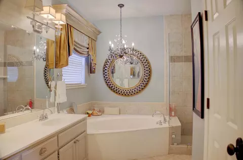 Bath - 5011 E 110th St, Tulsa, OK 74137 photo 2 of 8