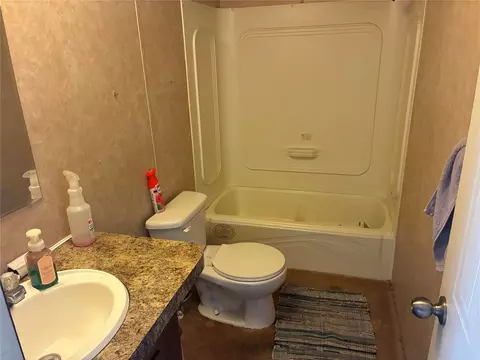 239 Berry Ln, Eufaula, OK 74432 photo 5