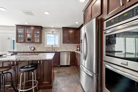 Kitchen - 3316 E 88th St, Tulsa, OK 74137 photo 4 of 5