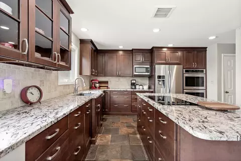 Kitchen - 3316 E 88th St, Tulsa, OK 74137 photo 2 of 5
