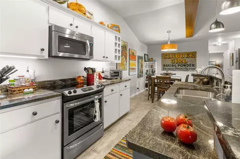 Kitchen - 114629 S 4127 Circle 133, Eufaula, OK 74432 photo 5 of 7