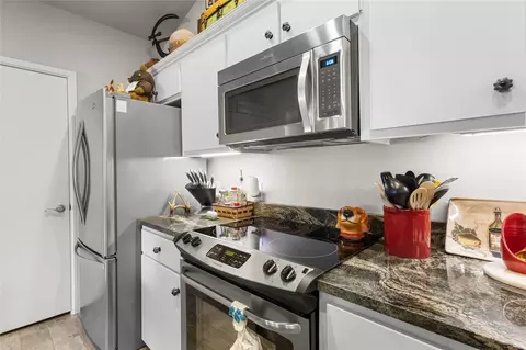 Kitchen - 114629 S 4127 Circle 133, Eufaula, OK 74432 photo 3 of 7