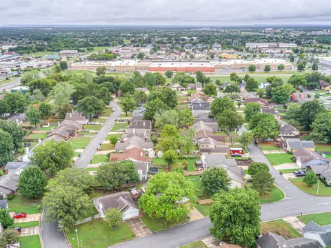 View/Area - 11010 E 67th St, Tulsa, OK 74133 photo 4 of 9