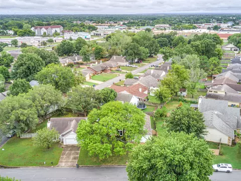 View/Area - 11010 E 67th St, Tulsa, OK 74133 photo 3 of 9