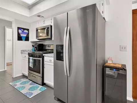 Kitchen - 11010 E 67th St, Tulsa, OK 74133 photo 5 of 7
