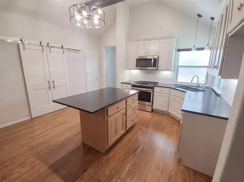 Kitchen - 22605 E 103rd St S, Broken Arrow, OK 74014 photo 2 of 4