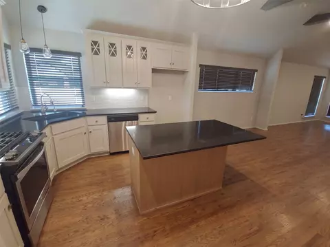 Kitchen - 22605 E 103rd St S, Broken Arrow, OK 74014 photo 4 of 4