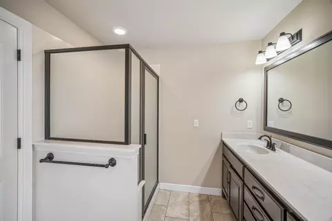 Bath - 18335 E 50th Pl S, Tulsa, OK 74134 photo 3 of 4