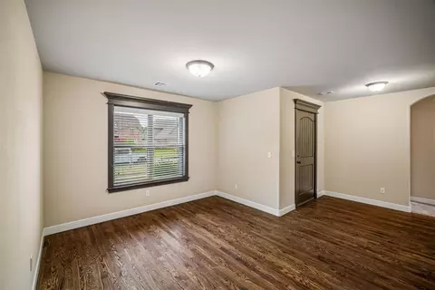 Living - 18335 E 50th Pl S, Tulsa, OK 74134 photo 2 of 6