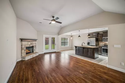 Living - 18335 E 50th Pl S, Tulsa, OK 74134 photo 5 of 6
