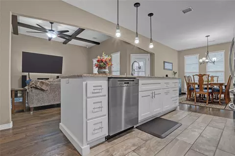Kitchen - 18419 E 50th St S, Tulsa, OK 74134 photo 7 of 11