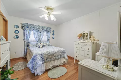 Bedroom - 700 SE 10th St, Pryor, OK 74361 photo 1 of 4
