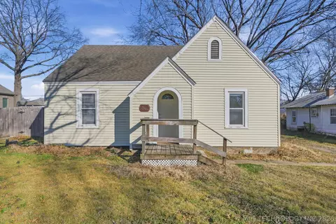 1910 S Johnstone Ave, Bartlesville, OK 74003