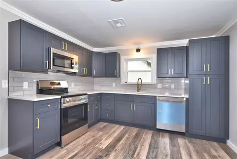 Kitchen - 3527 E 4th St, Tulsa, OK 74112 photo 1 of 1