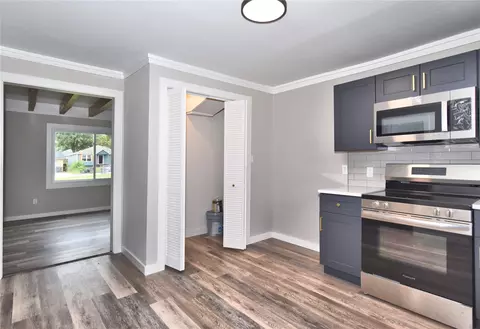 Entry Way - 3527 E 4th St, Tulsa, OK 74112 photo 1 of 2