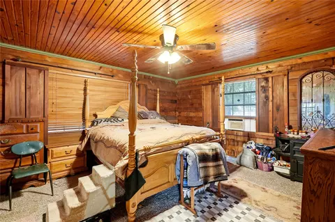 Bedroom - 447098 E 1000 Rd, Gore, OK 74435 photo 1 of 2