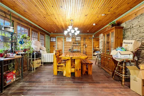 Dining - 447098 E 1000 Rd, Gore, OK 74435 photo 2 of 3