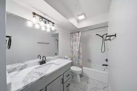 Bath - 6364 S 80th East Avenue G, Tulsa, OK 74133 photo 2 of 2