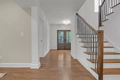 Entry Way - 2457 E 26th Pl, Tulsa, OK 74114 photo 4 of 10