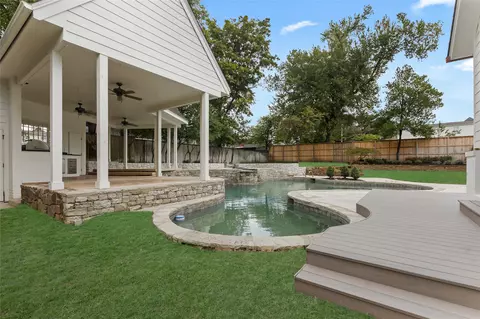 Exterior - 2457 E 26th Pl, Tulsa, OK 74114 photo 6 of 7