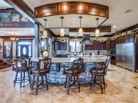 Kitchen - 414498 E 1170 Rd, Eufaula, OK 74432 photo 2 of 11