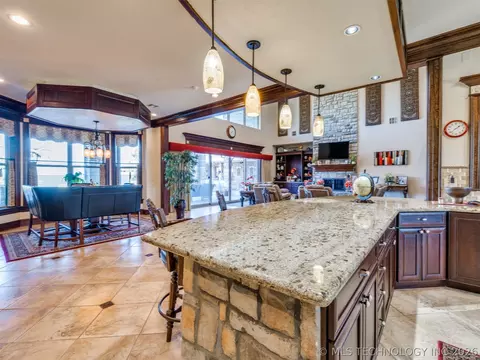 Kitchen - 414498 E 1170 Rd, Eufaula, OK 74432 photo 9 of 11
