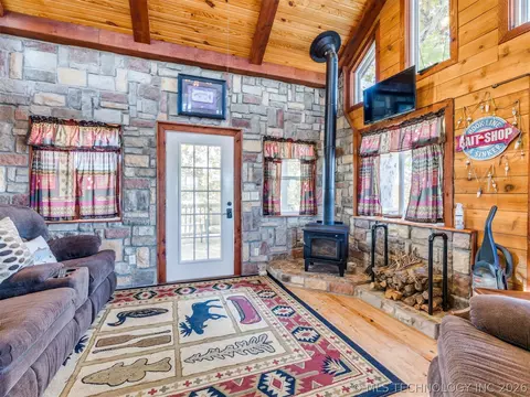 Living - 414498 E 1170 Rd, Eufaula, OK 74432 photo 9 of 9