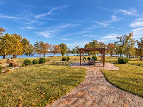Exterior - 414498 E 1170 Rd, Eufaula, OK 74432 photo 18 of 22