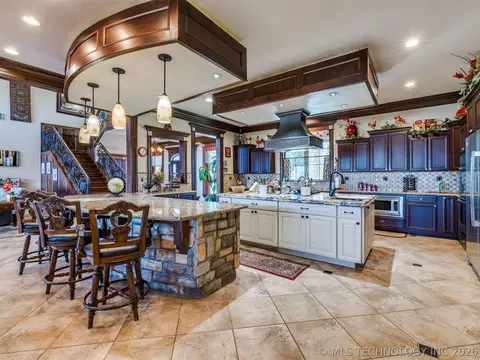 Kitchen - 414498 E 1170 Rd, Eufaula, OK 74432 photo 3 of 11