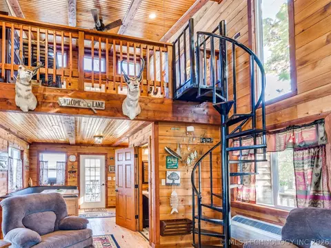 Living - 414498 E 1170 Rd, Eufaula, OK 74432 photo 8 of 9